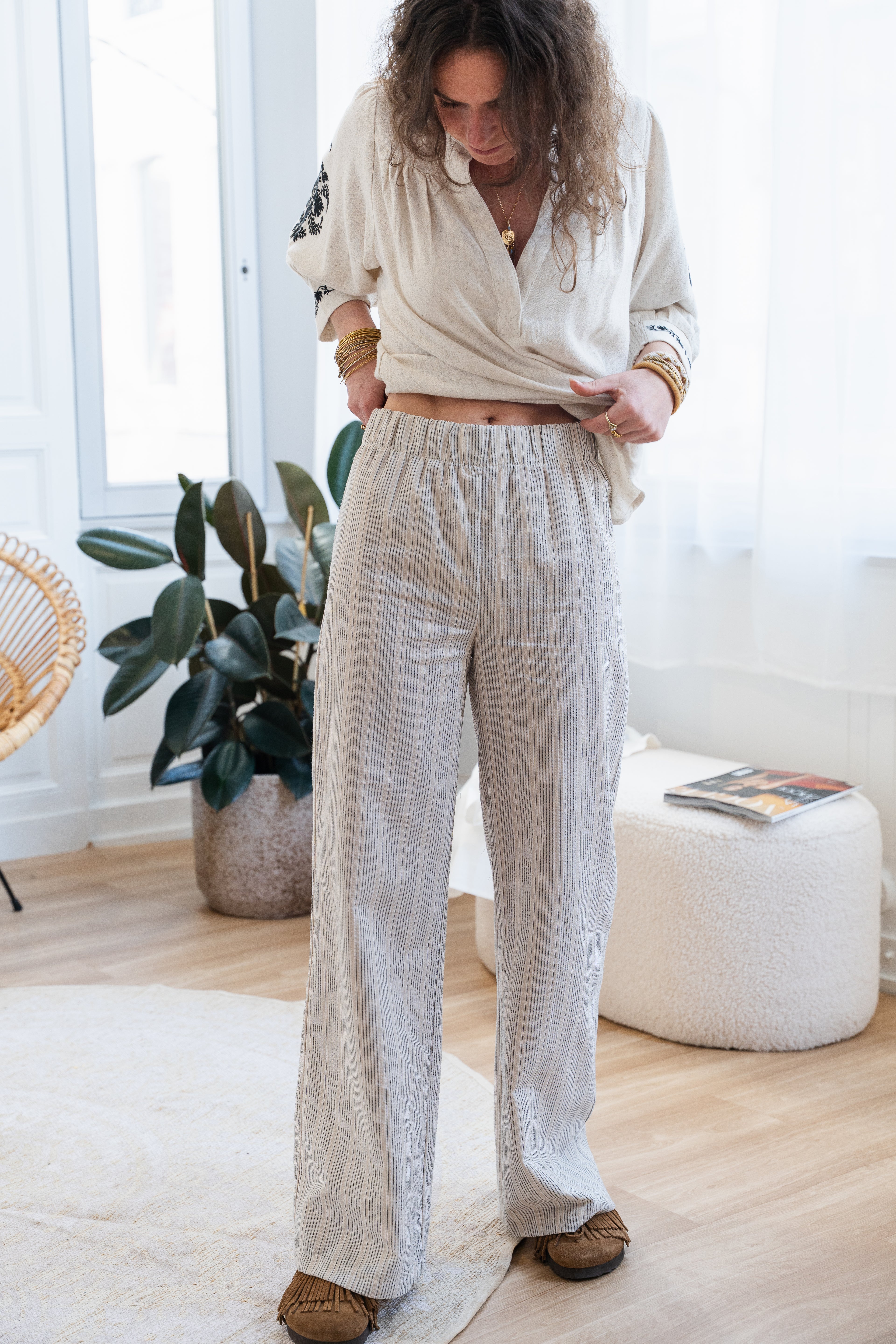 Pantalon COLA rayé beige