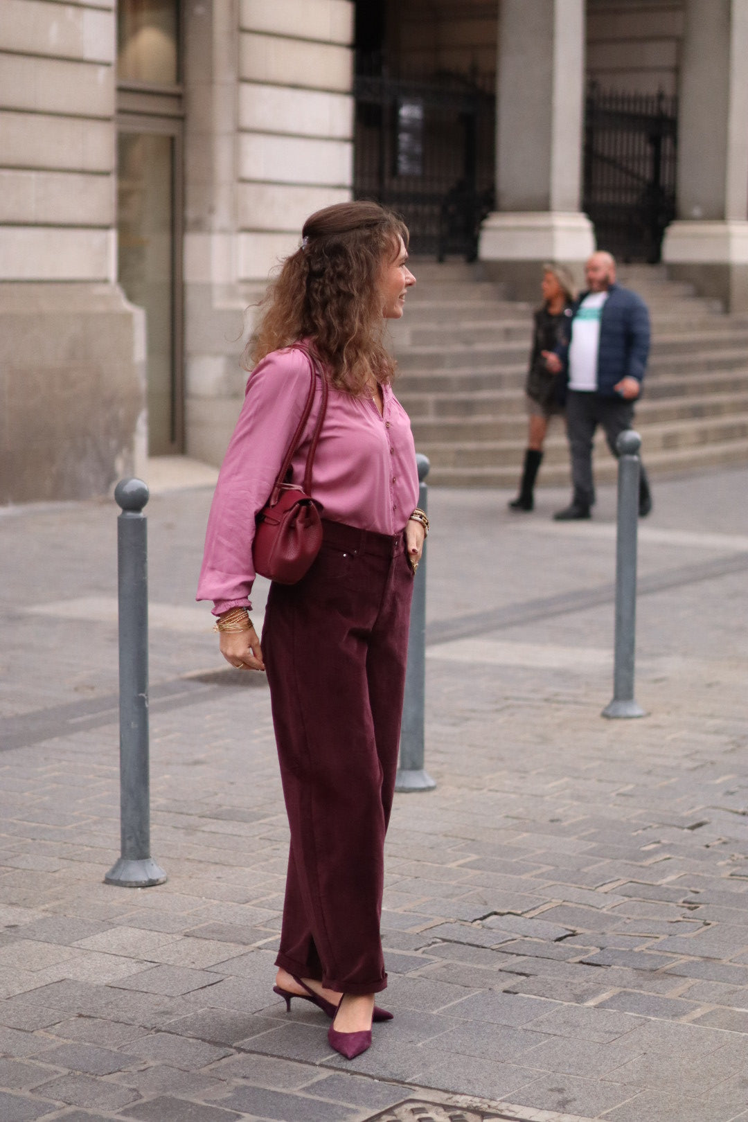 Pantalon GRAYSON ballon bordeaux en velours lisse