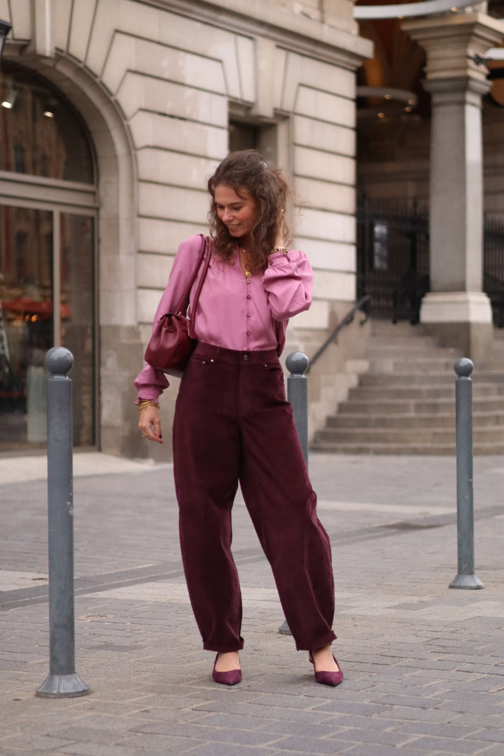 Pantalon GRAYSON ballon bordeaux en velours lisse