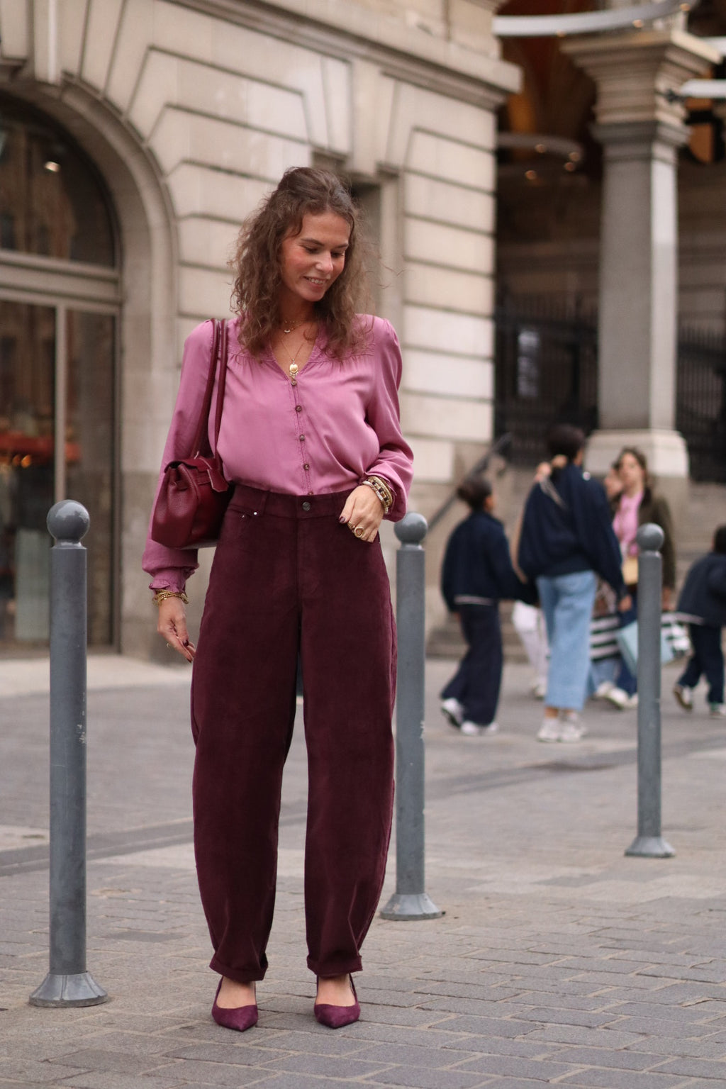 Pantalon GRAYSON ballon bordeaux en velours lisse