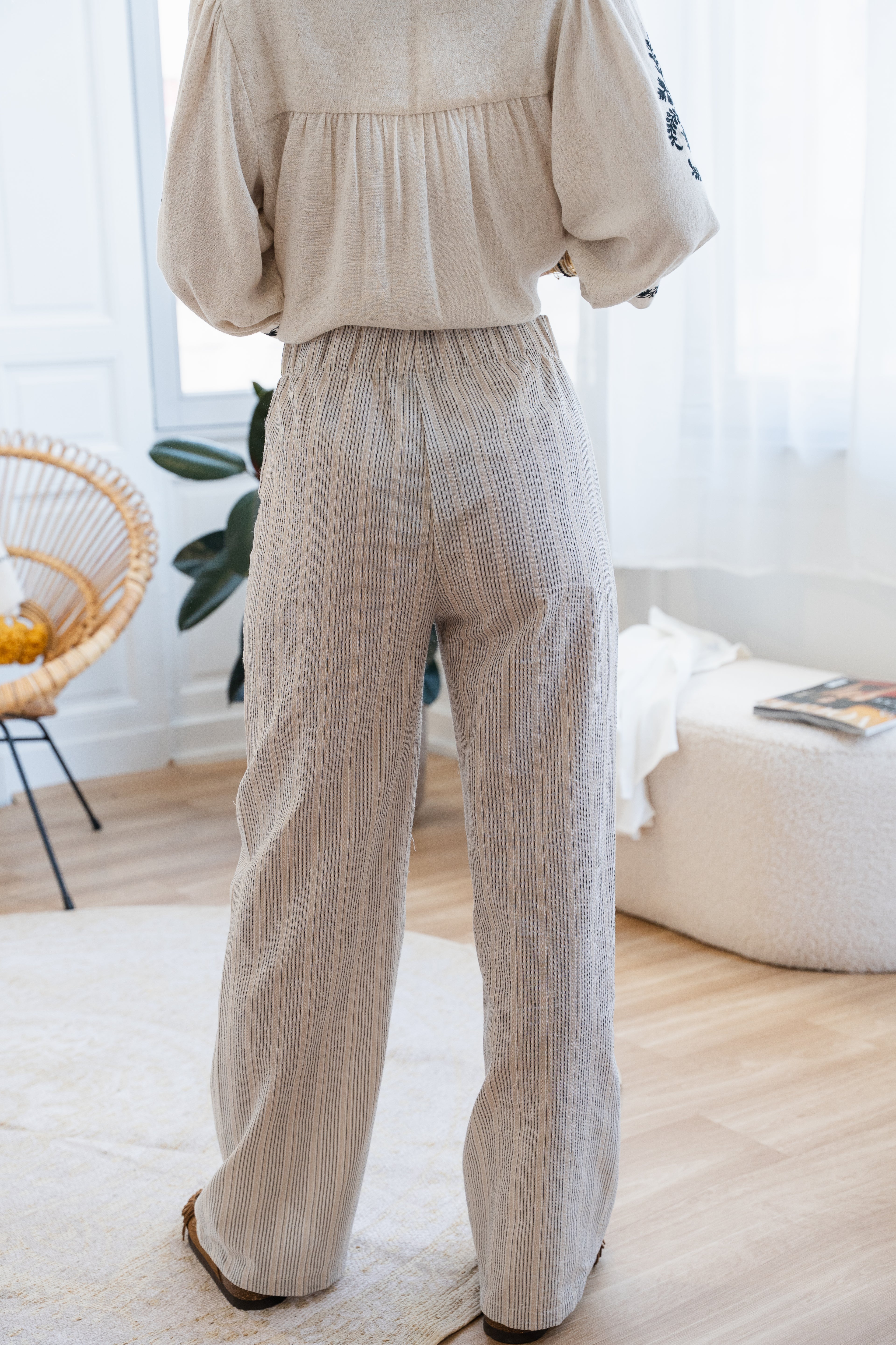 Pantalon COLA rayé beige