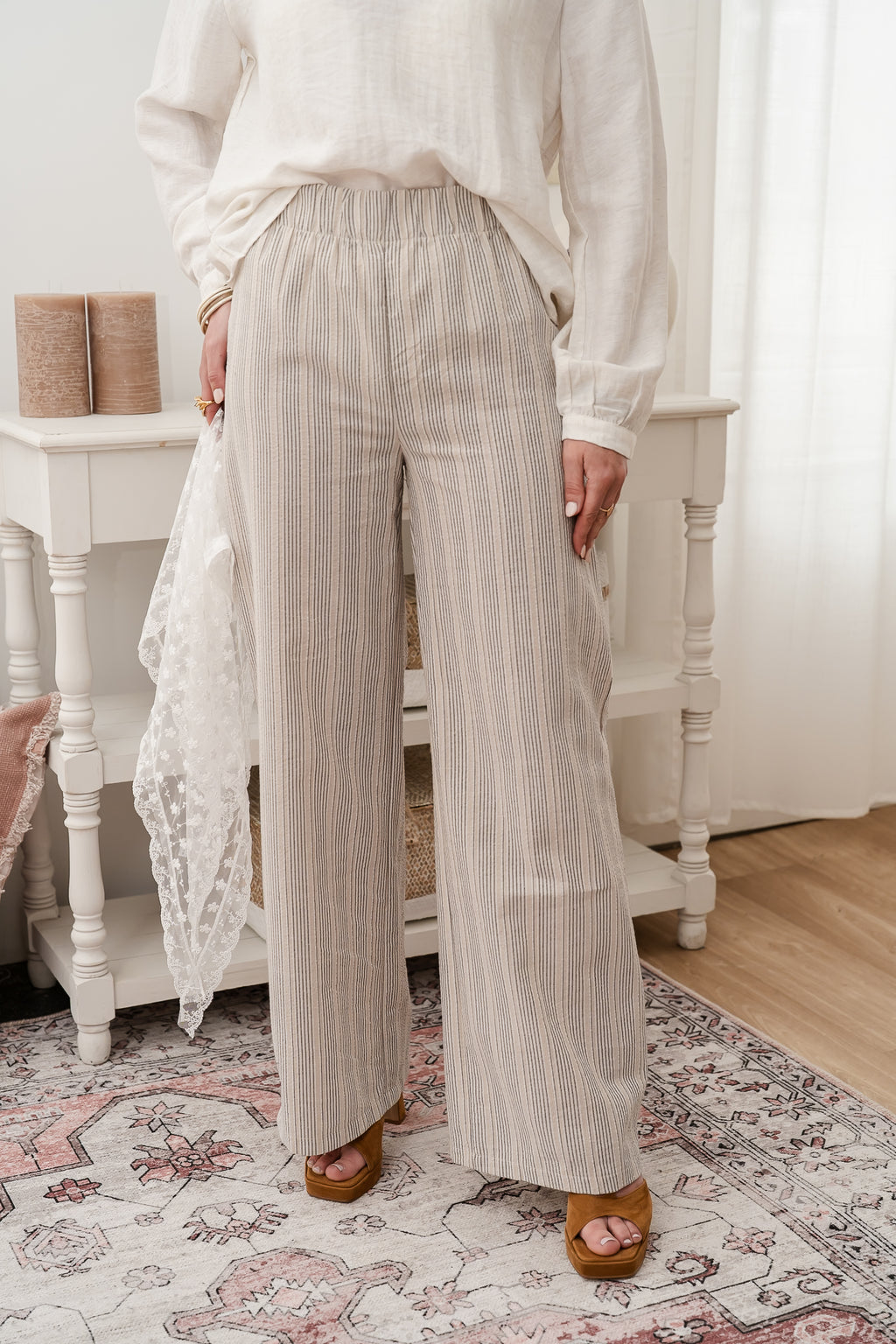 Pantalon COLA rayé beige