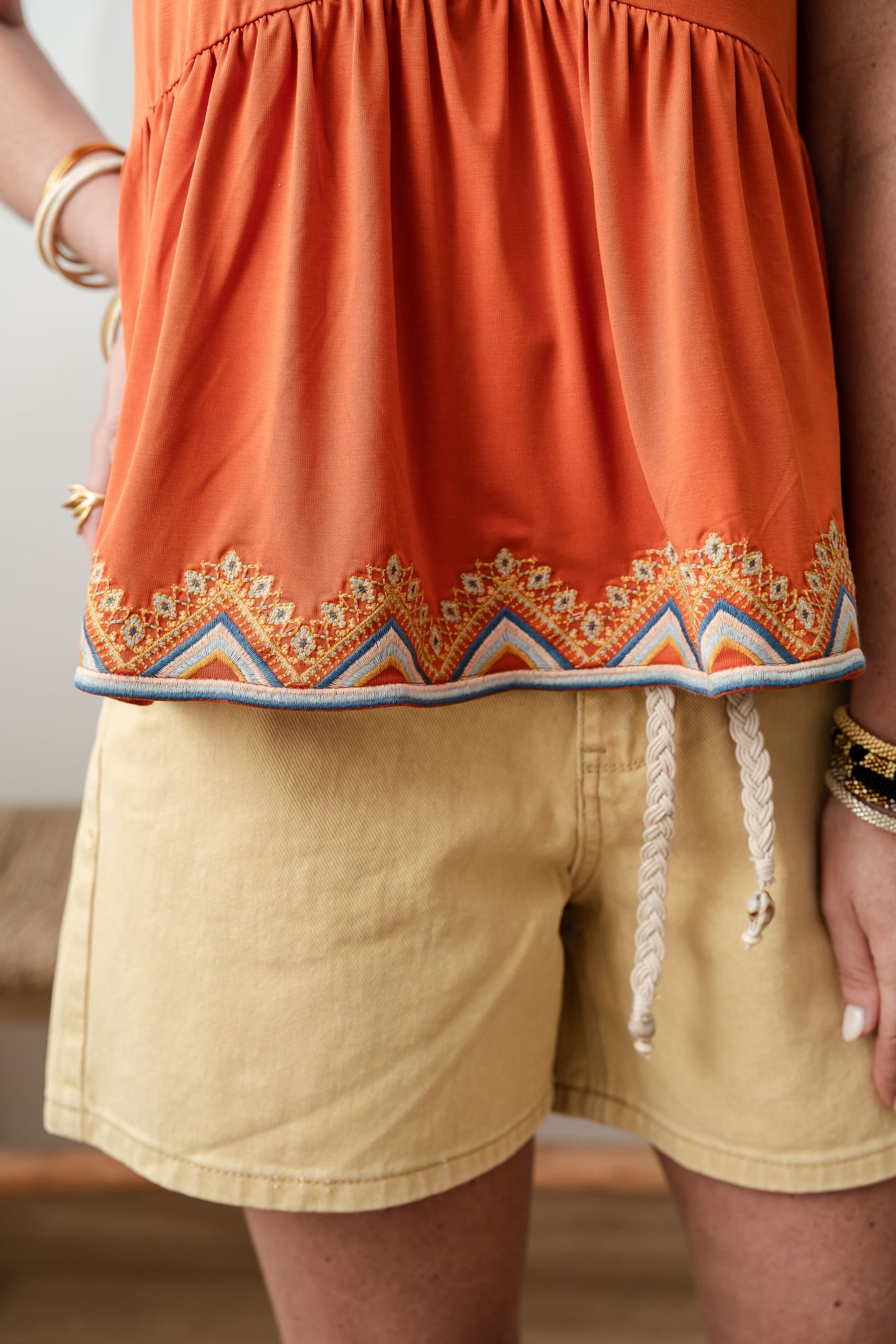 Haut LOLA orange brodé
